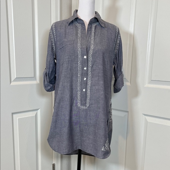 Subtle Luxury Signature Boyfriend Shirt in Cotton Chambray - Denim Size XS/S - Picture 4 of 11